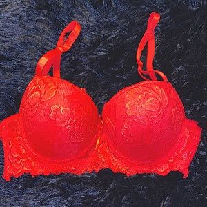 RED BRA